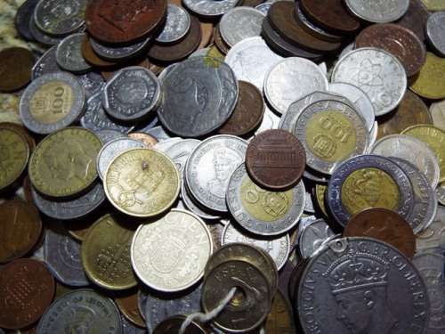 NICE 1,5 KG OF UNSORTED WORLD COINS