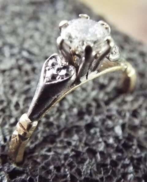 OLD SCOOL ,SUPER NICE ENGAGEMENT/WEDDING RING WITH REAL 4.5MM DIAMOND 18CT GOLD