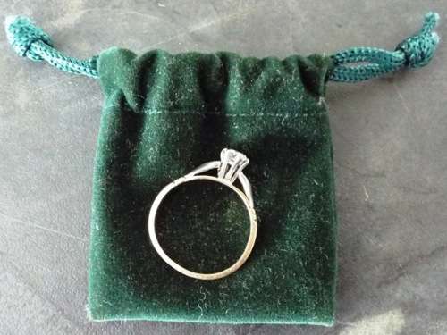 OLD SCOOL ,SUPER NICE ENGAGEMENT/WEDDING RING WITH REAL 4.5MM DIAMOND 18CT GOLD