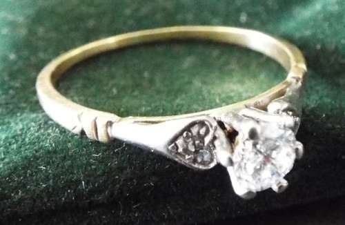 OLD SCOOL ,SUPER NICE ENGAGEMENT/WEDDING RING WITH REAL 4.5MM DIAMOND 18CT GOLD