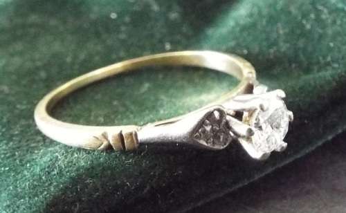 OLD SCOOL ,SUPER NICE ENGAGEMENT/WEDDING RING WITH REAL 4.5MM DIAMOND 18CT GOLD