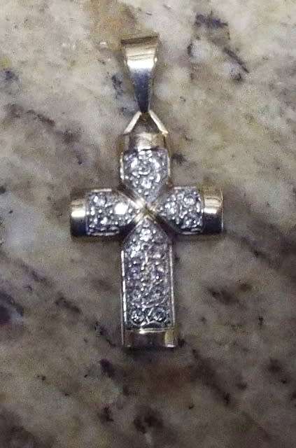 9CT GOLD pendant  ,, lot from eastate