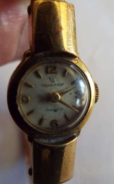 NICE,,,,Vintage Swiss Ladies Tradition 17 Jewels Watch