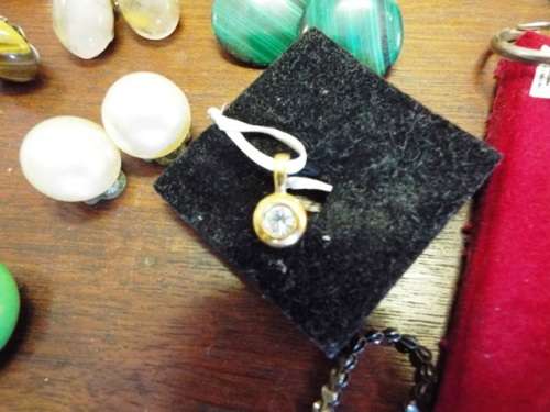 NICE,,,, LARGE LOT OF VINTAGE JEWELLERY