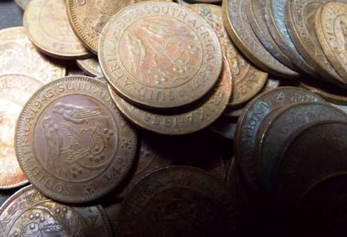 WOW OVER 350 Union of South Africa: Quarter Pennys as 1 big lot
