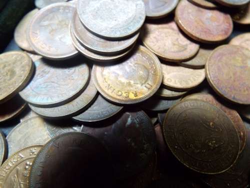 WOW OVER 350 Union of South Africa: Quarter Pennys as 1 big lot