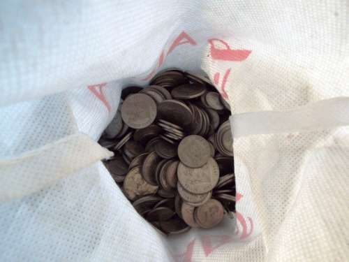 WOW OVER 500  South Africa nickel lot 5c 10c 20c 50c andR1 ,,, as 1 big lot