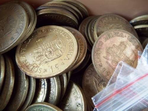 WOW OVER 500 1961/62/63/64 1c of South Africa: 1 c  as 1 big lot over 5 kg of yellow copper coins