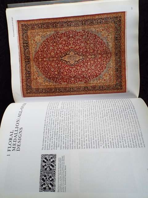 Oriental Carpet Design: A Guide to Traditional Motifs, Patterns and Symbols