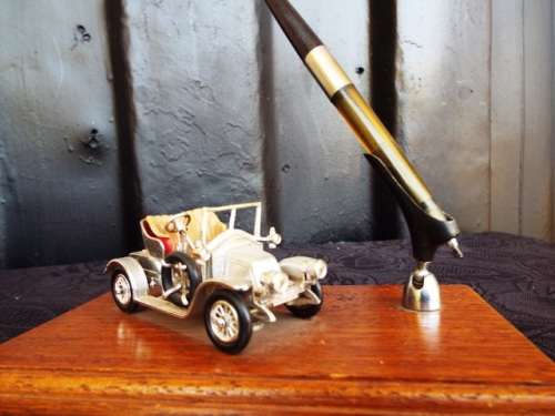 VINTAGE pen holder with car