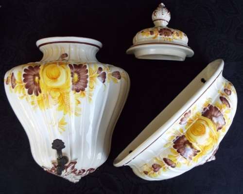 WOW RARE FOUND  Hand Painted Italian Lavabo Wall Fountain italy