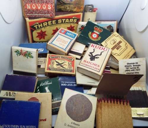 Lot of 88 Vintage Matchboxes at R1  start