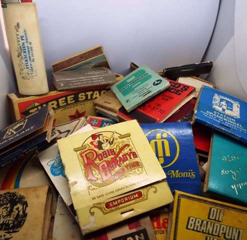 Lot of 88 Vintage Matchboxes at R1  start