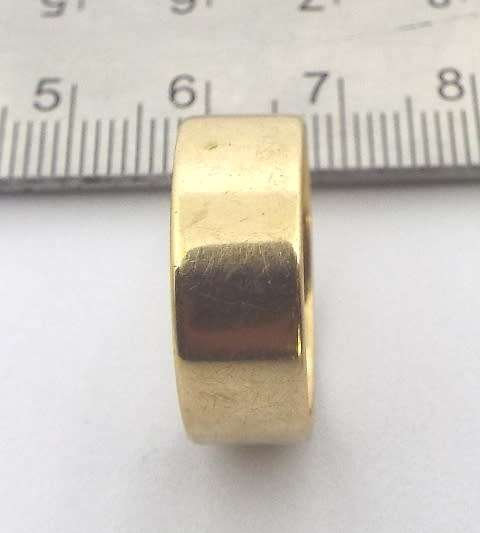 NICE vintage 9ct gold ring
