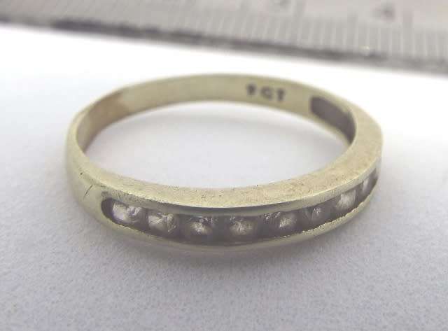 NICE vintage 9ct gold ring