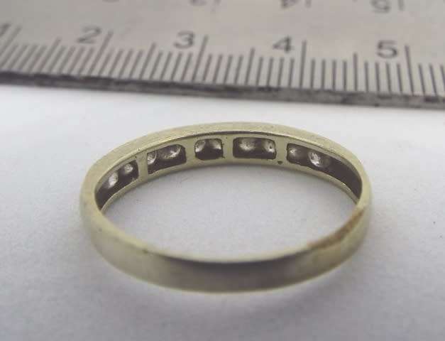 NICE vintage 9ct gold ring