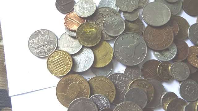 job lot world coins at R1 start over 80 coins in this lot