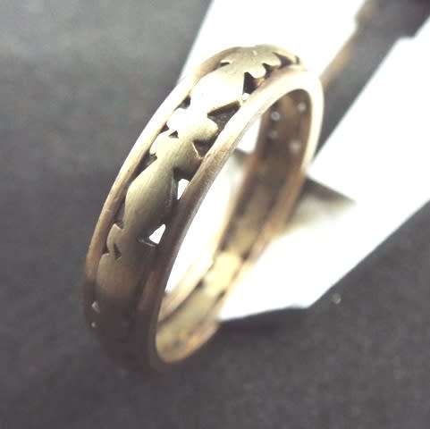 NICE vintage 9ct gold ring