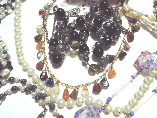 NICE vintage NECKLACES LOT