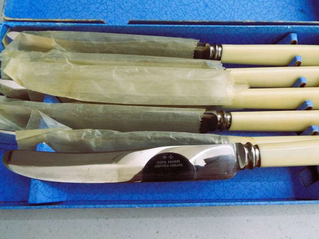nice set of 6 Joseph Rodgers ,table knives i box