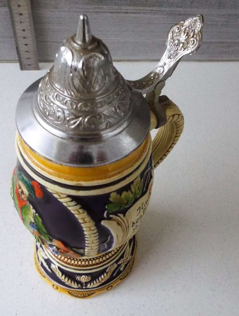 WOW,,,,,Beer Stein West German (MUSIC BOX ) Ceramic Metal Lid Hand Painted Barware Stein 100%