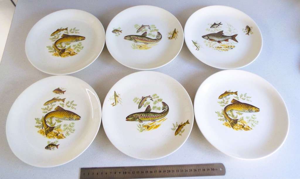 Antique Crown Devon Fieldings Fish Plates ,, Made In England x6