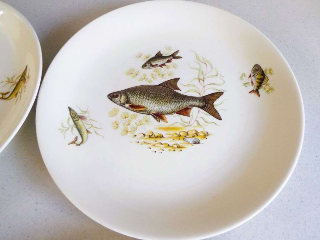 Antique Crown Devon Fieldings Fish Plates ,, Made In England x6