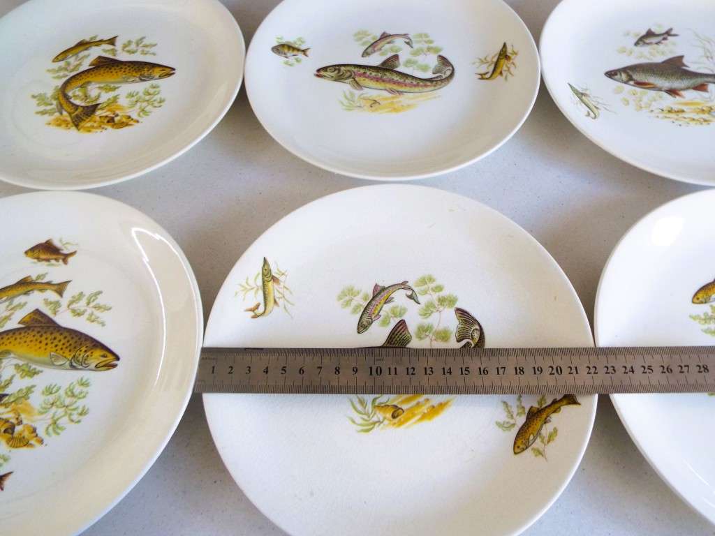 Antique Crown Devon Fieldings Fish Plates ,, Made In England x6