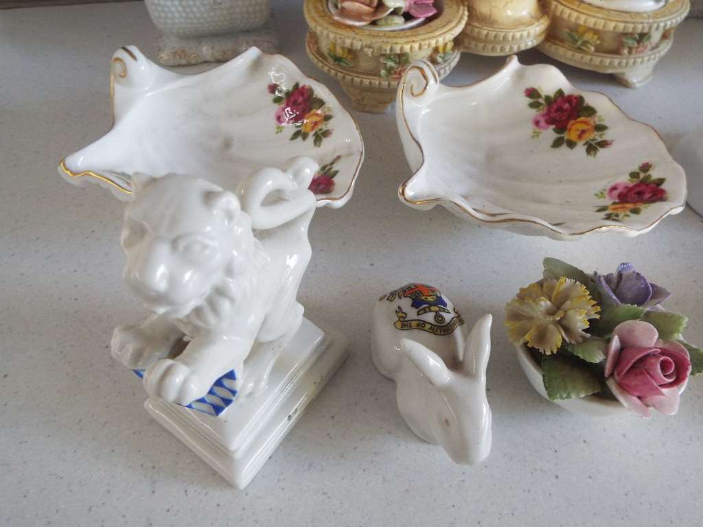 WOW,,,,Vintage/Antique lot of nice porsalain as 1 big lot