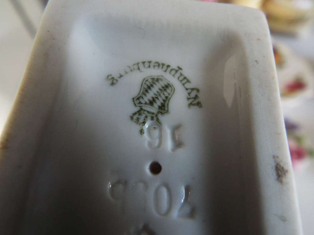 WOW,,,,Vintage/Antique lot of nice porsalain as 1 big lot