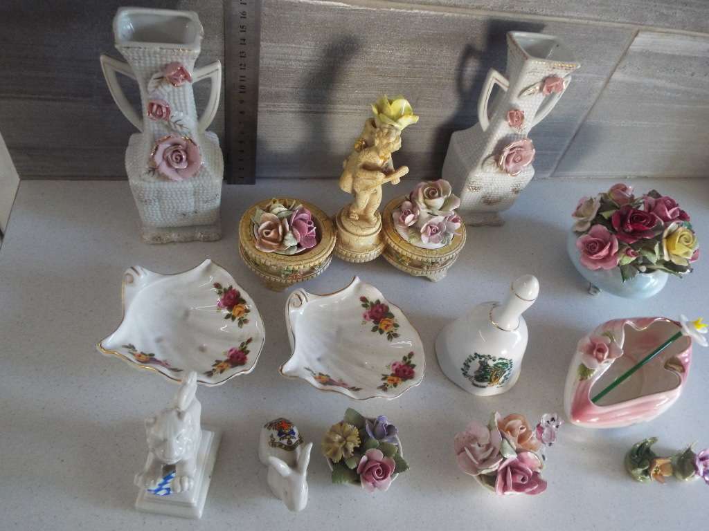 WOW,,,,Vintage/Antique lot of nice porsalain as 1 big lot