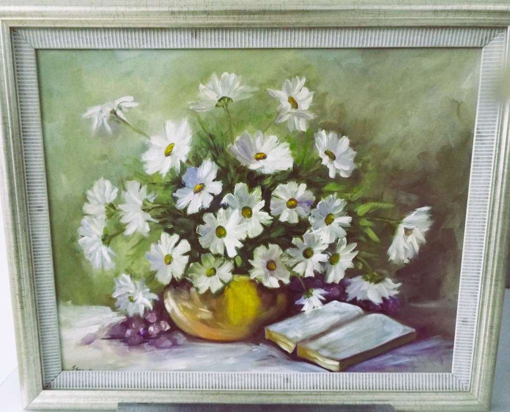 Beautiful!!  Big Still life OIL framed, signed by artist