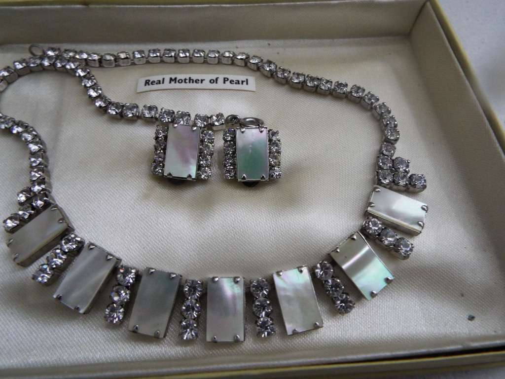 vintage Jaytee real mother of pearl set