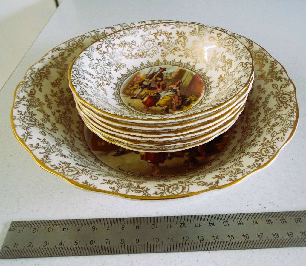 RARE , Johnson Bros,  Bowls  set of 7 golden gilt