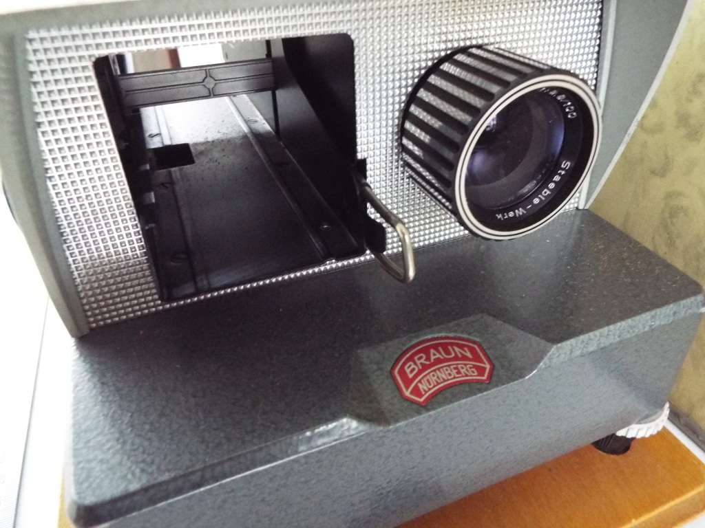 Vintage Braun Nurnberg Paximat  Electric Slide Projector w/ Box