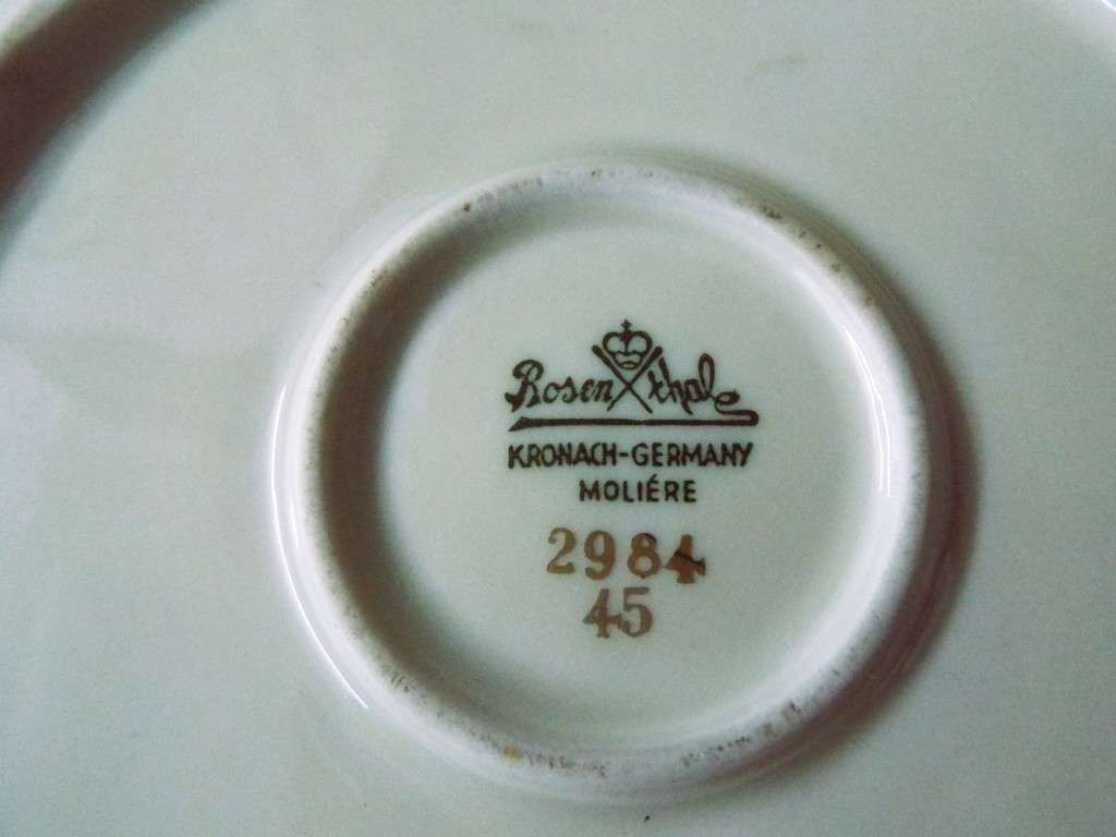 Vintige Rosen Thale Germany Hand decorated white gold plate