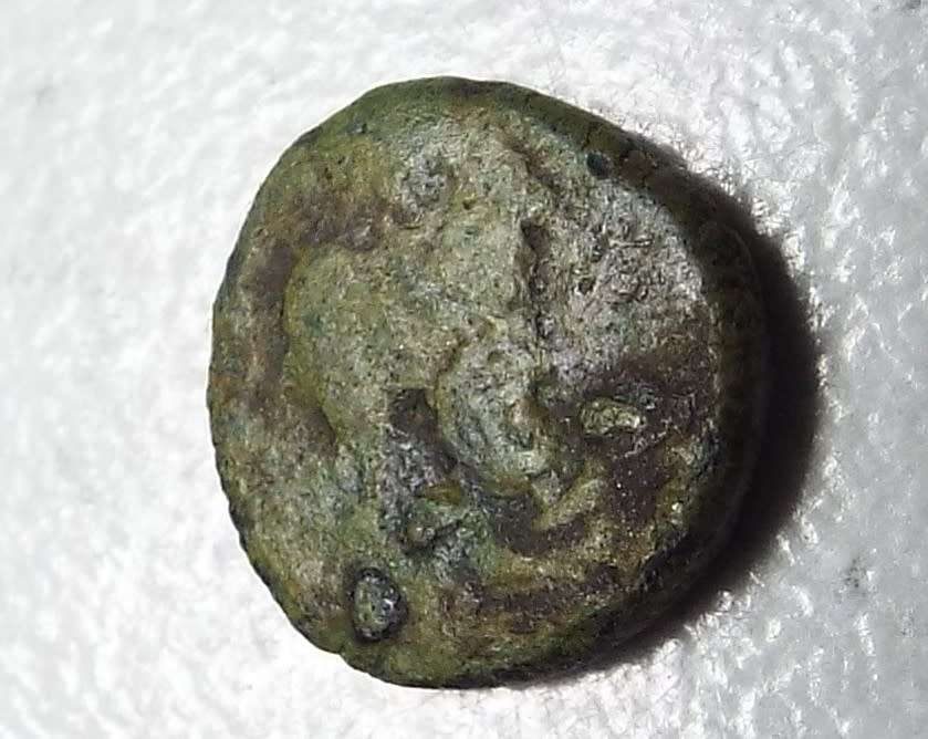 RARE Ancient Roman  Coin ,,,2000 year old coin (H)