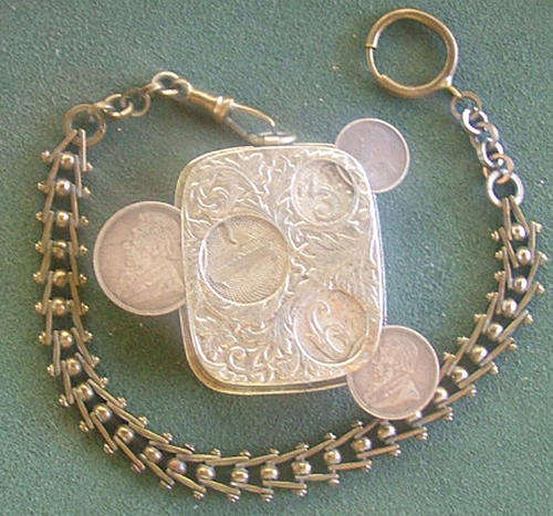 VERRY OLD  WALLET,ANTIQUE AND COLLECTORS ITEM@ R1 START