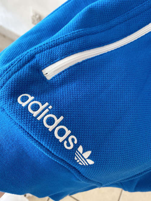 ADIDAS ORIGINAL Blue and White Jacket for Men SIZE M