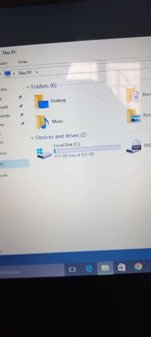 TOSHIBA C660 LAPTOP. FAST AND CLEAN!