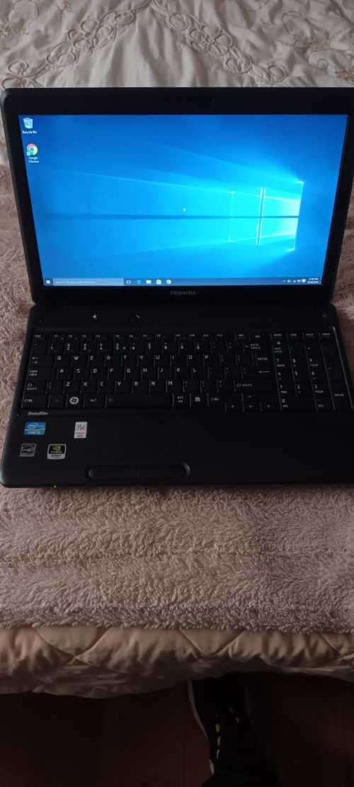 TOSHIBA C660 LAPTOP. FAST AND CLEAN!