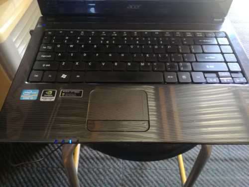 ACER 4752 i3 LAPTOP VERY GOOD CONDITION