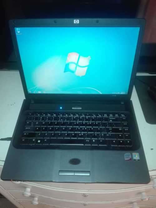 HP 530 LAPTOP ***VERY GOOD CONDITION***