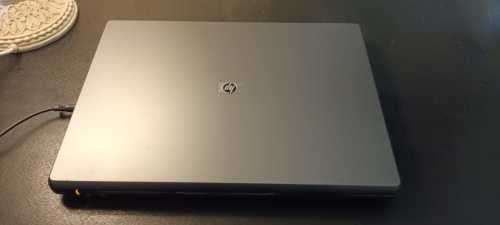 HP 530 LAPTOP