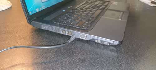 HP 530 LAPTOP