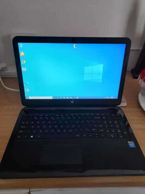 HP 15-R209NI LAPTOP - GREAT BATTERY LIFE|MINT CONDITION