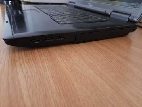 Fujitsu Siemens Laptop V5535