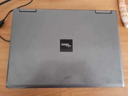 Fujitsu Siemens Laptop V5535