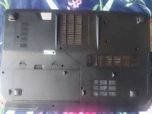 (INTEL i7 CPU/16 Gig RAM/3 GIG DDR5 GFX)Gaming MSI MS1761 Laptop - (See Last Photo)