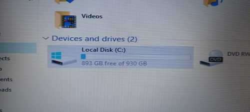 ****Core i3/4 Gig Ram/1 TB Very Good Condition Lenovo E50 Laptop****